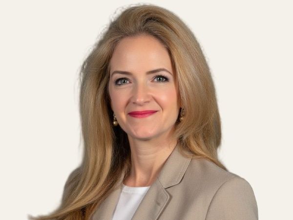 Dr. Xanthe Scharff headshot