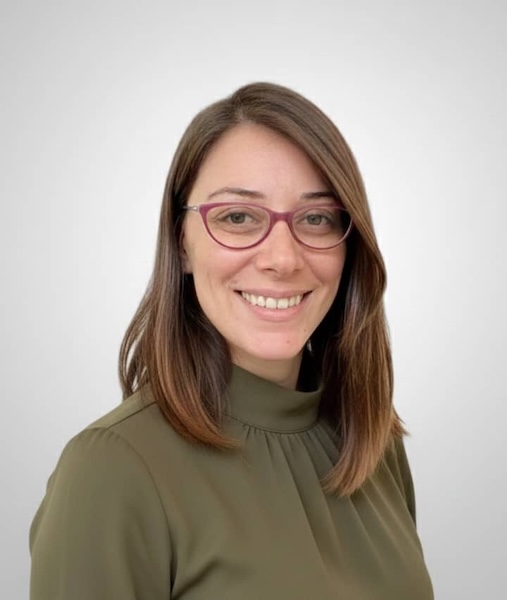 Headshot of Rasha Al-Tabshi